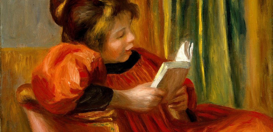 Brunette reading a book