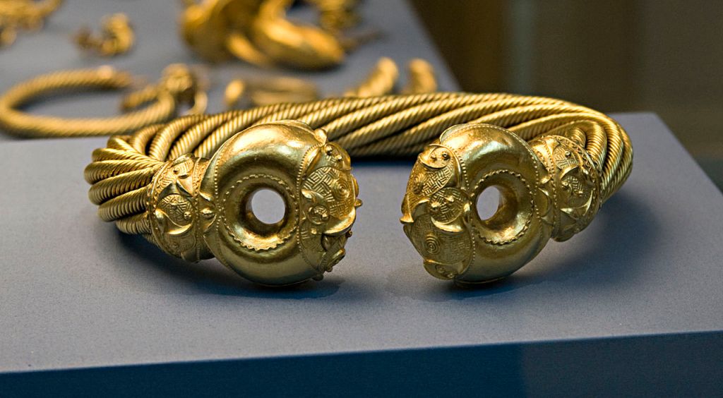 Twisted gold torc
